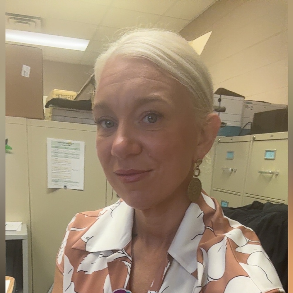 Meet your Posher, Crystal